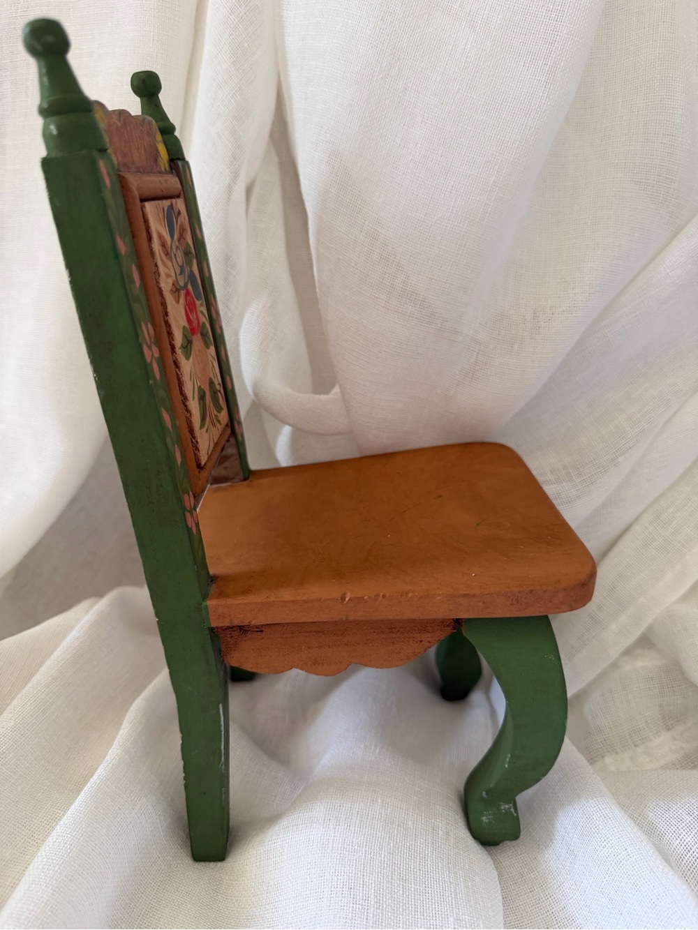 Vintage Folk Art Hand Painted Wooden 1:6 Doll Chair Wood - Picture 5 of 8